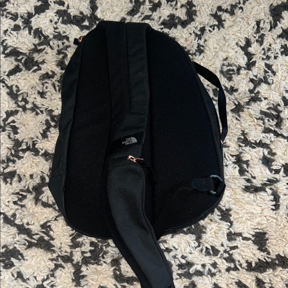 The North Face Isabella Sling Backpack - Picture 2 of 5
